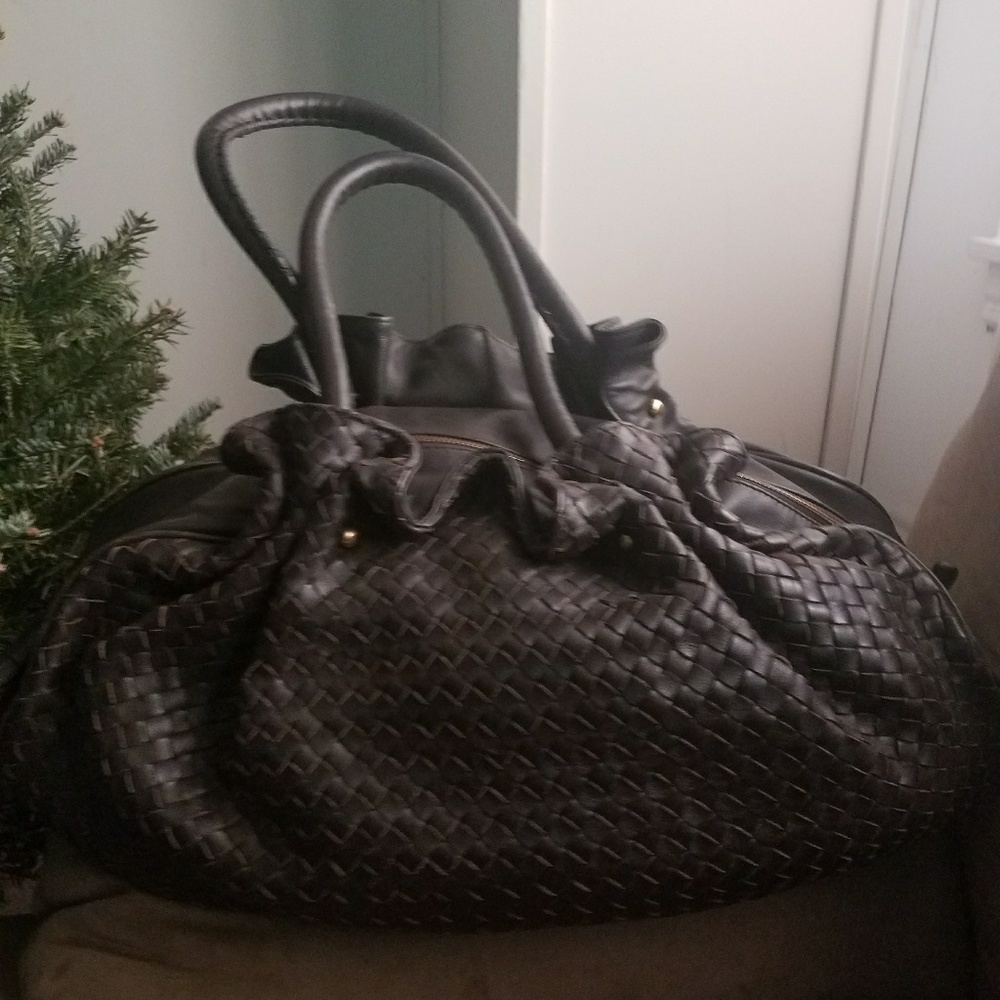 Adrienne Vittadini hobo